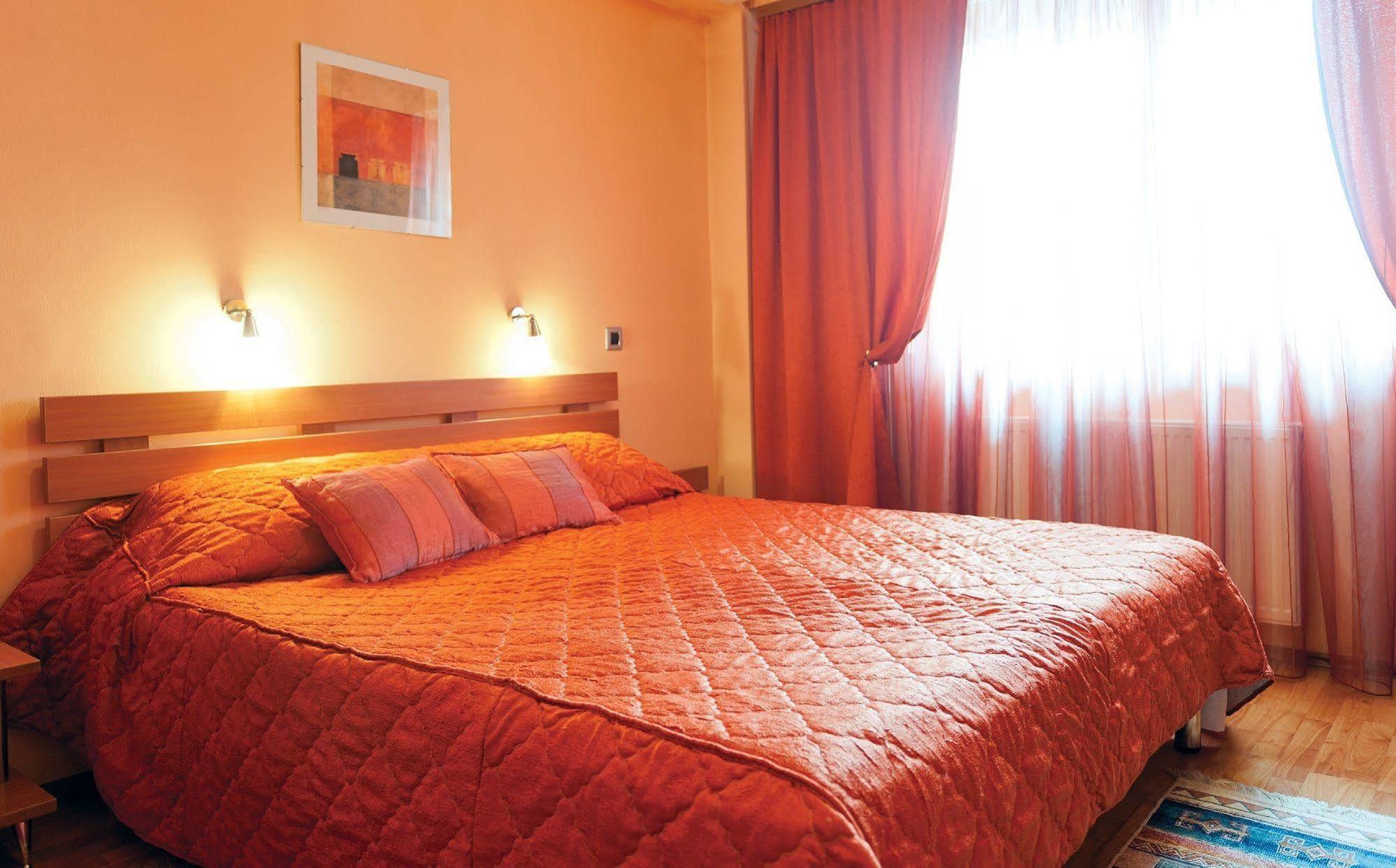 Leonardo Hotel Skopje Eksteriør bilde