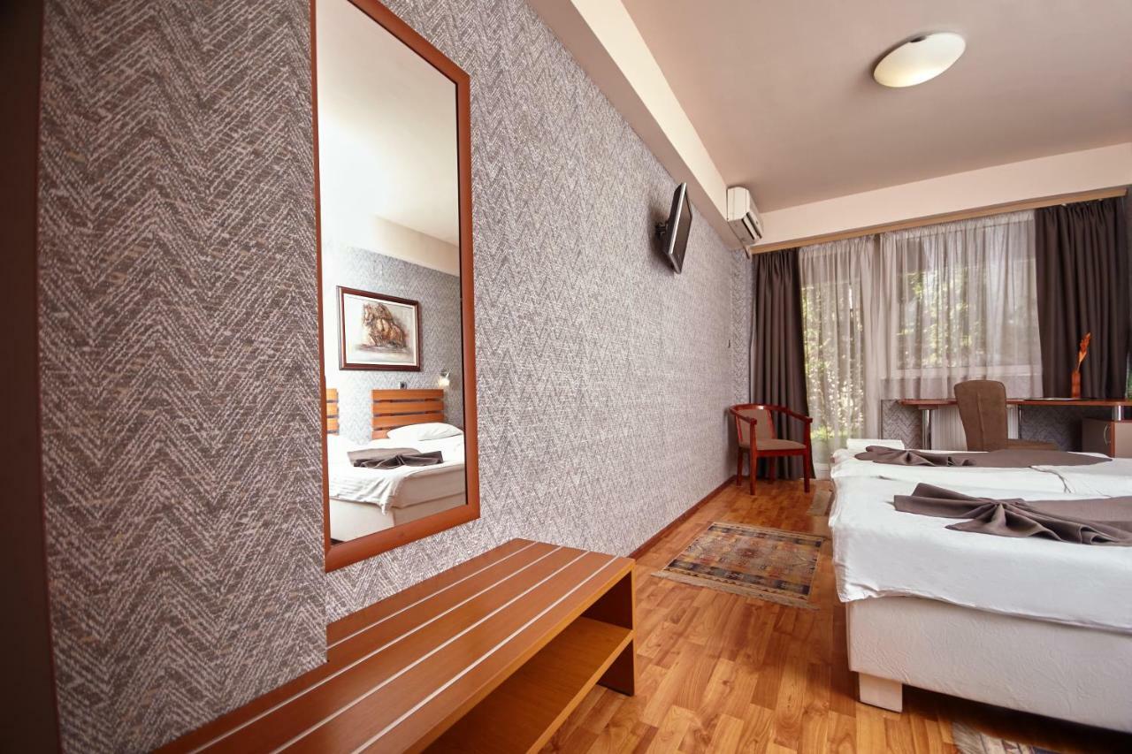 Leonardo Hotel Skopje Eksteriør bilde